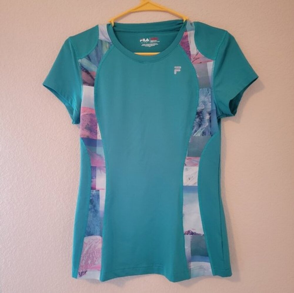 FILA Sport Women's short-sleeved athletic shirt, Size XS